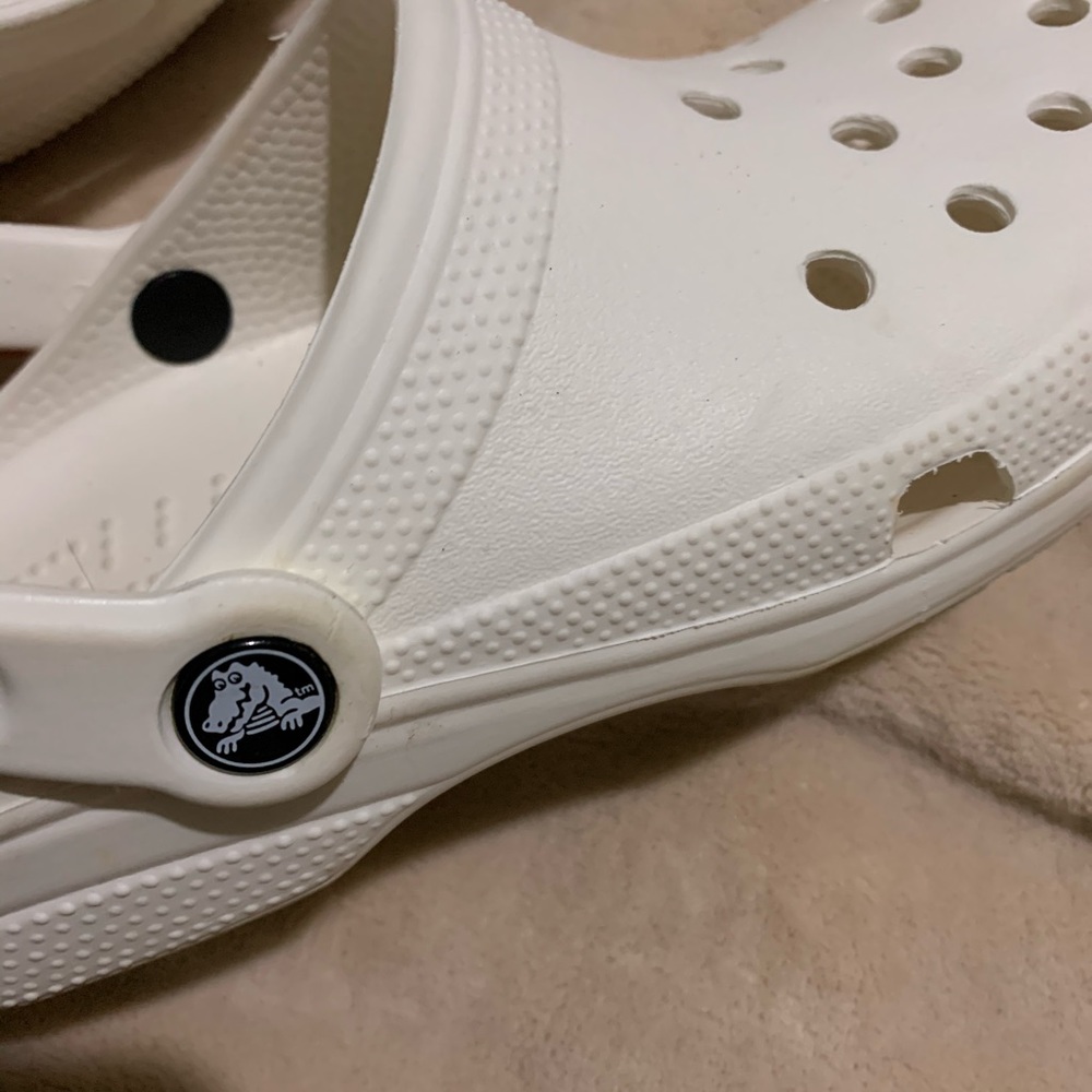 Crocs size 8 in women’s - Picture 4 of 5